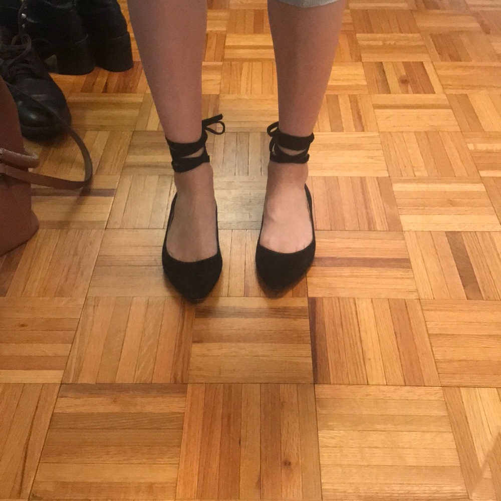 Vince Camuto tie-up baller flats